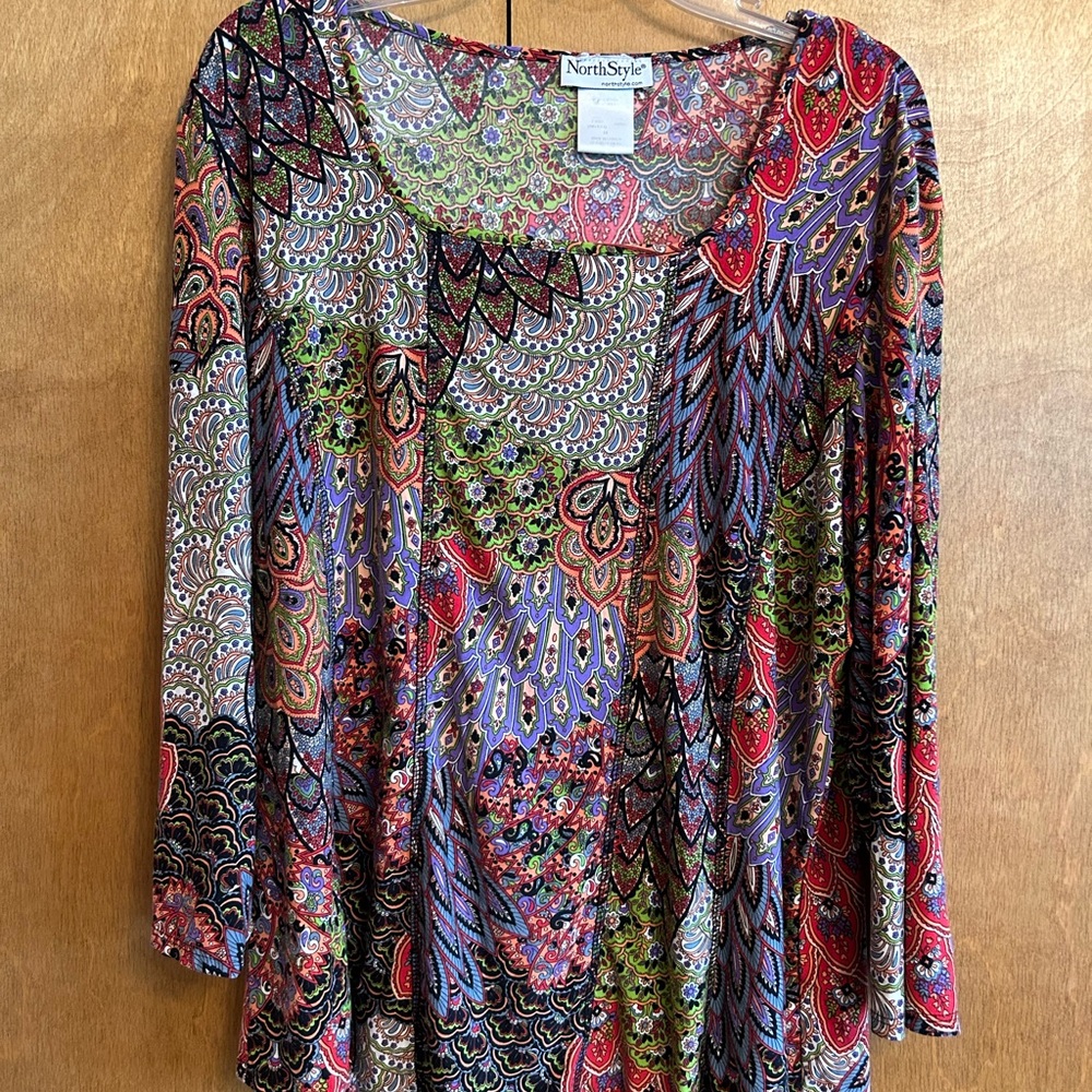 NorthStyle Purple and Red Graphic Blouse Relaxed Fit Size 1X